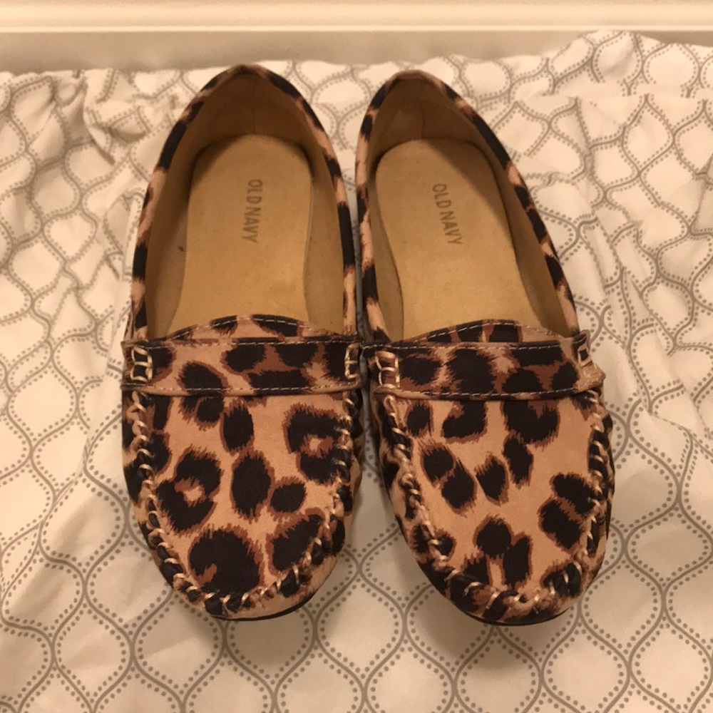 LEOPARD LOAFERS